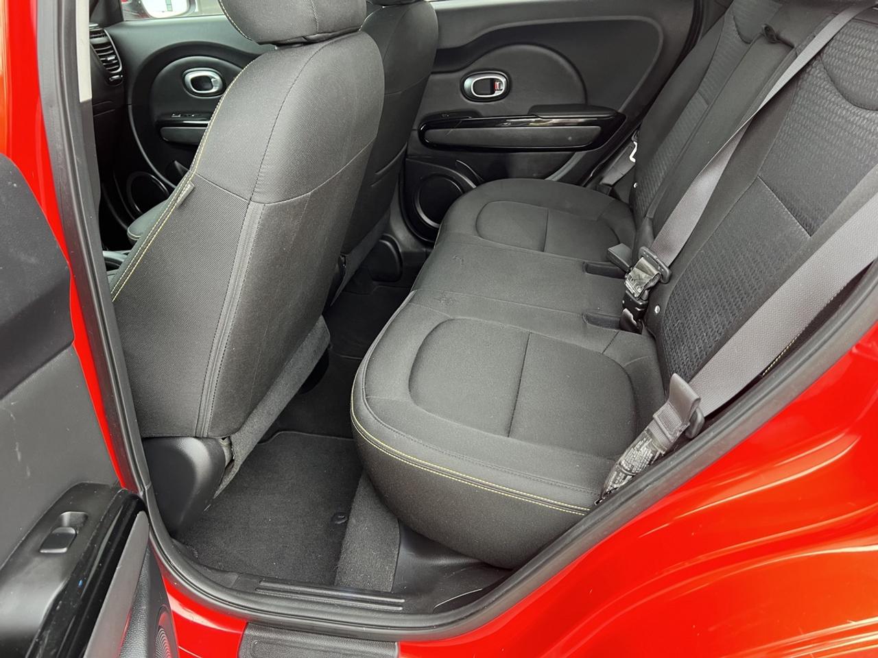 2016 Kia Soul + Photo