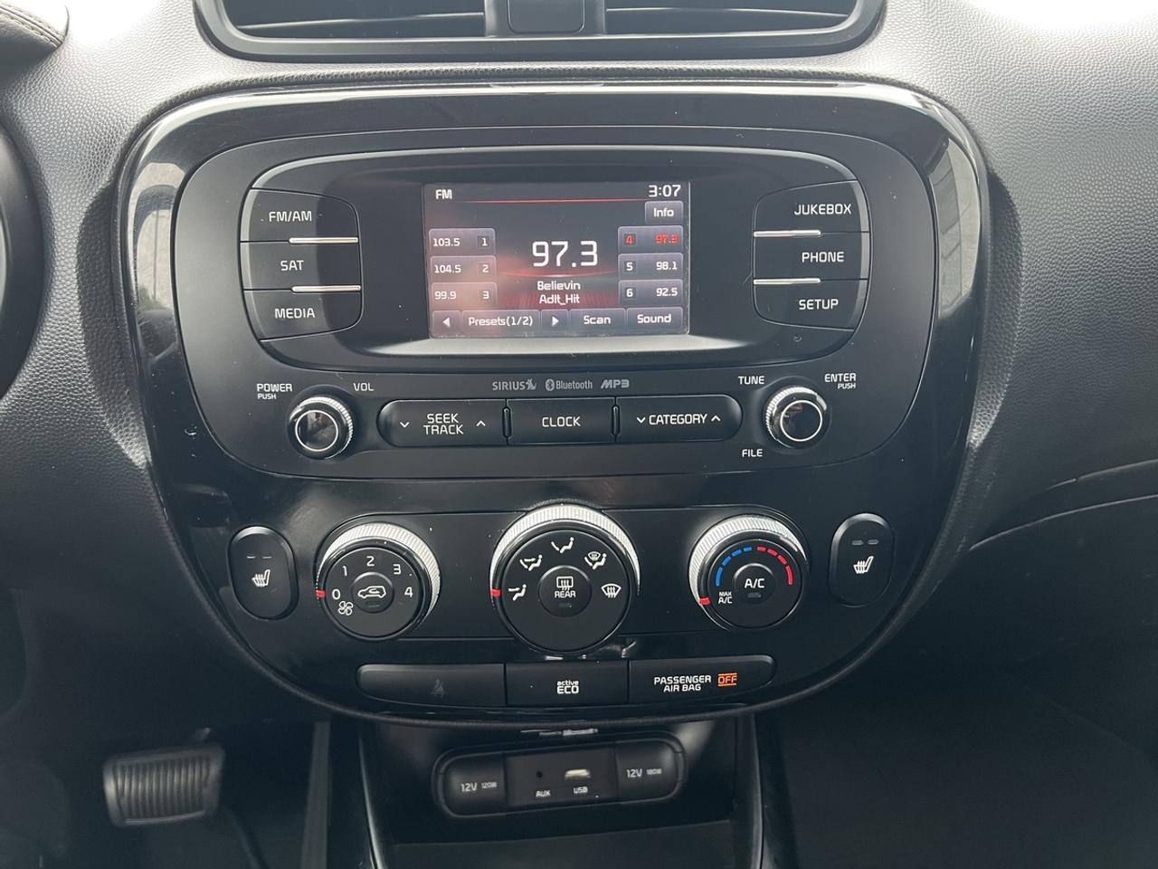 2016 Kia Soul + Photo