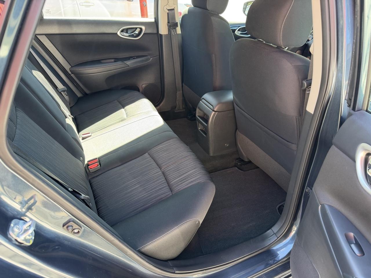 2016 Nissan Sentra SV Photo