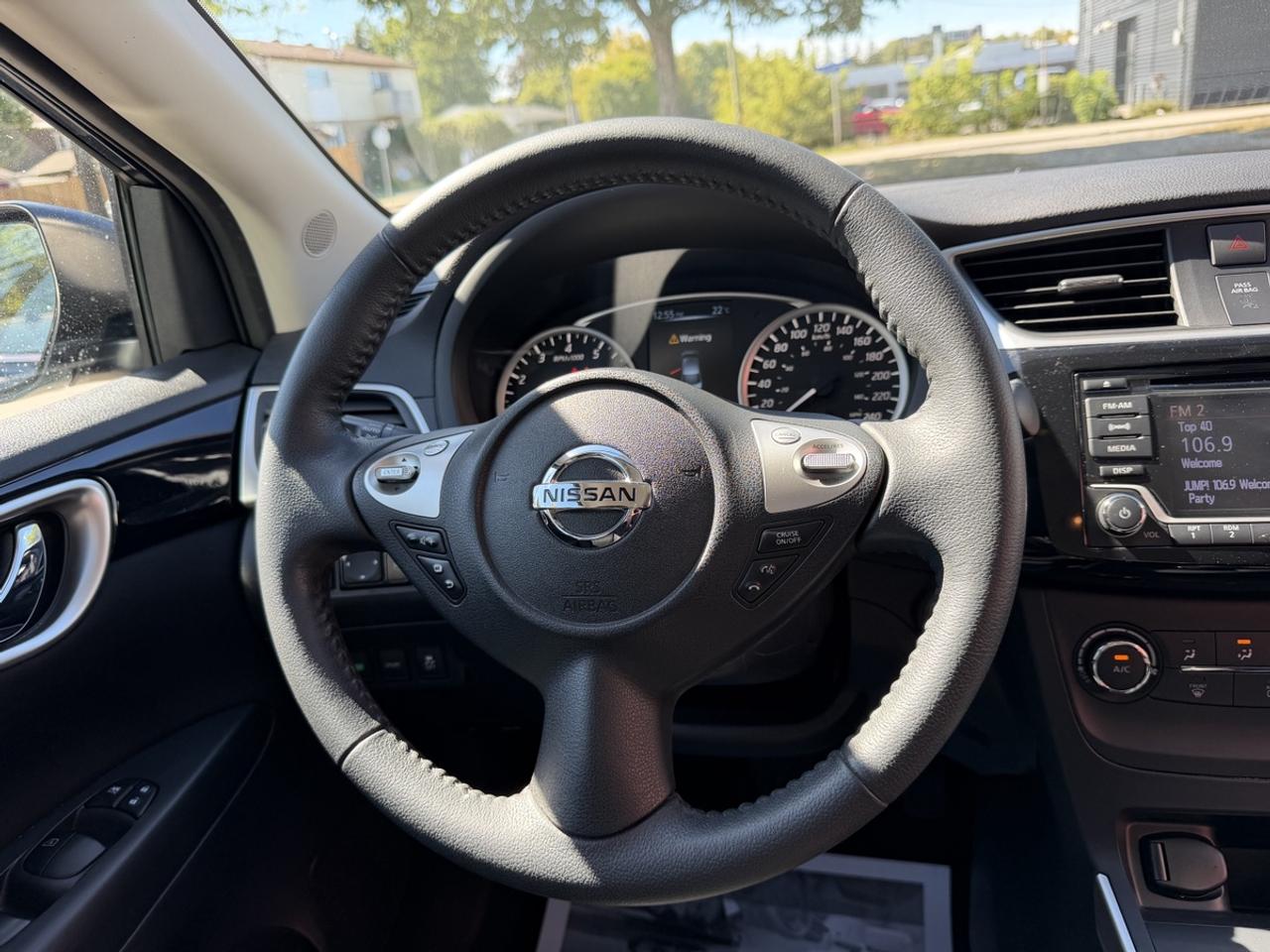 2016 Nissan Sentra SV Photo