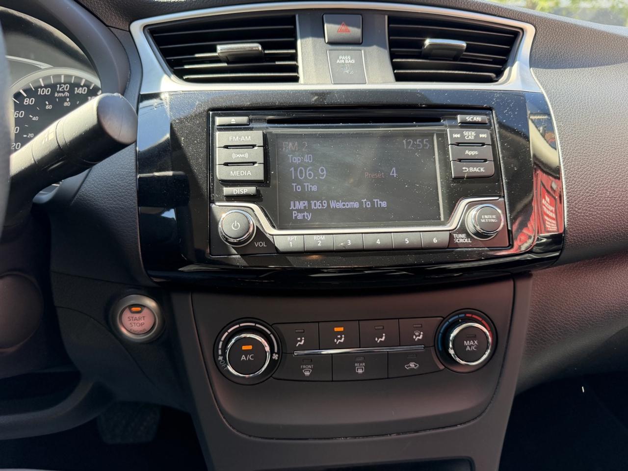 2016 Nissan Sentra SV Photo
