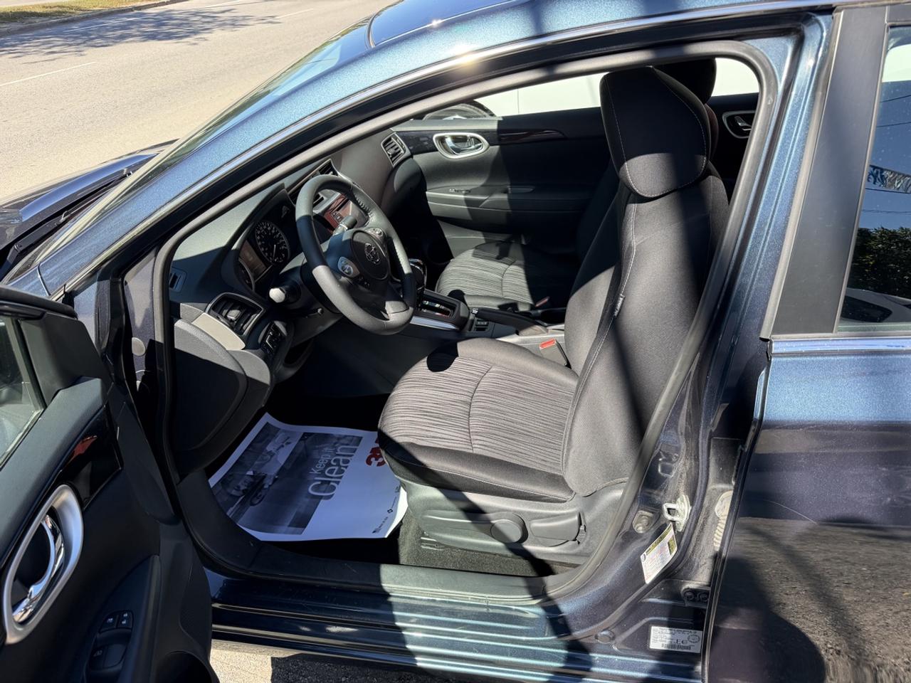 2016 Nissan Sentra SV Photo