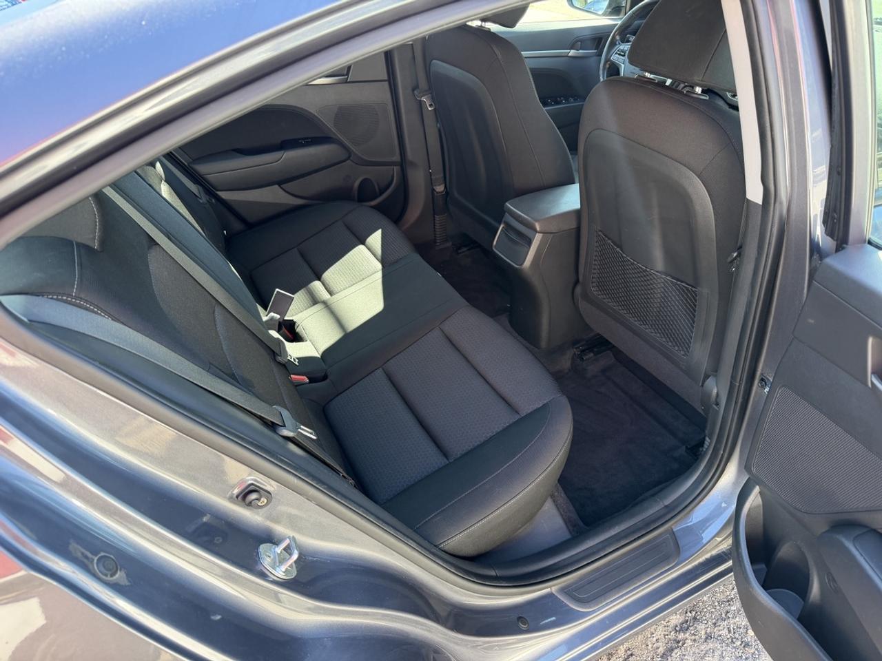 2017 Hyundai Elantra SE Photo