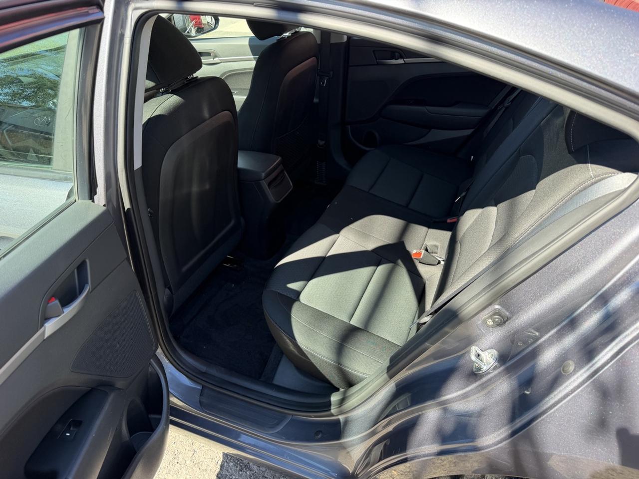2017 Hyundai Elantra SE Photo