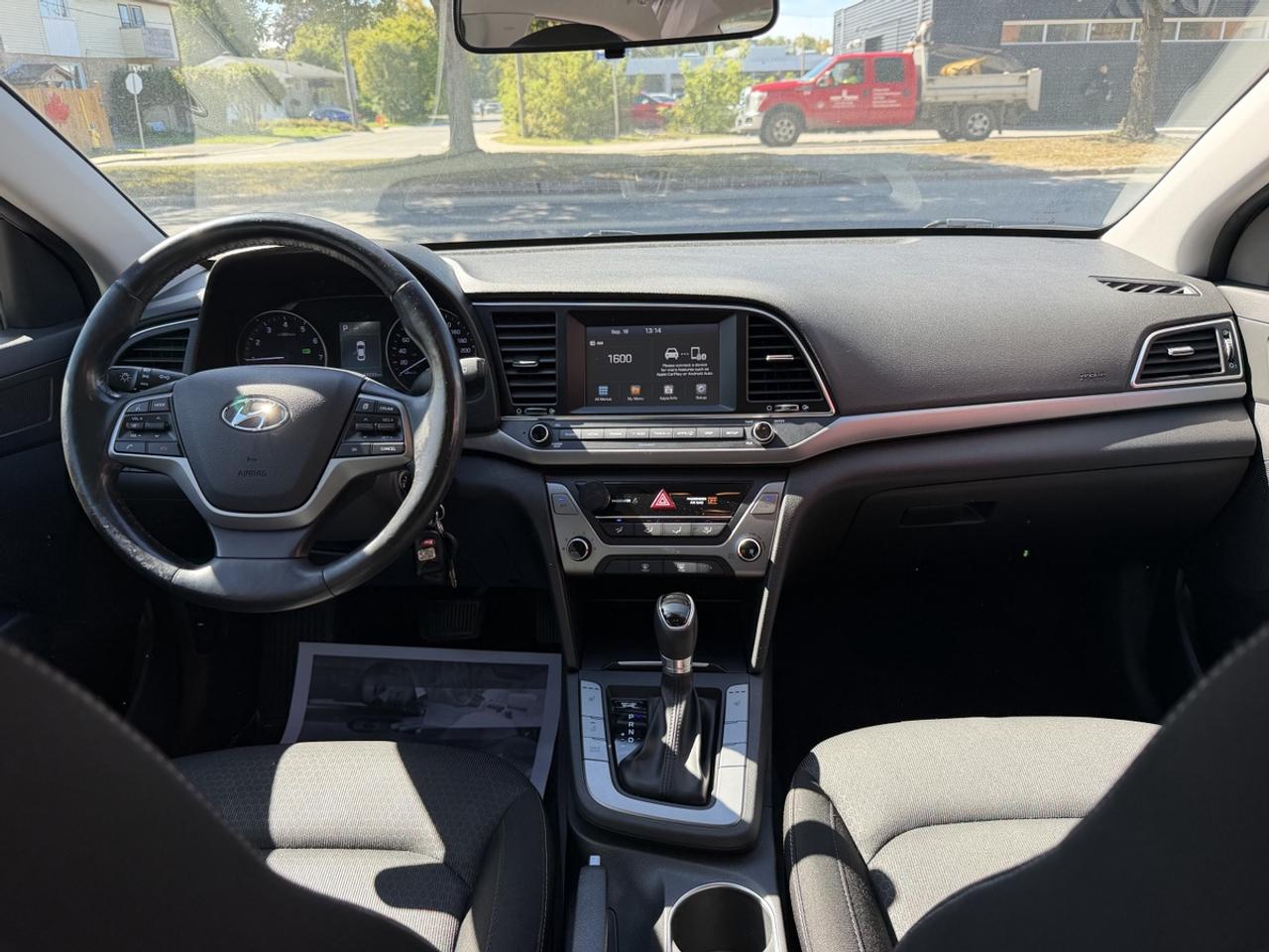 2017 Hyundai Elantra SE Photo