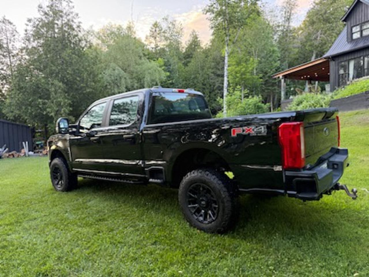 2025 Ford F-250 XL Photo