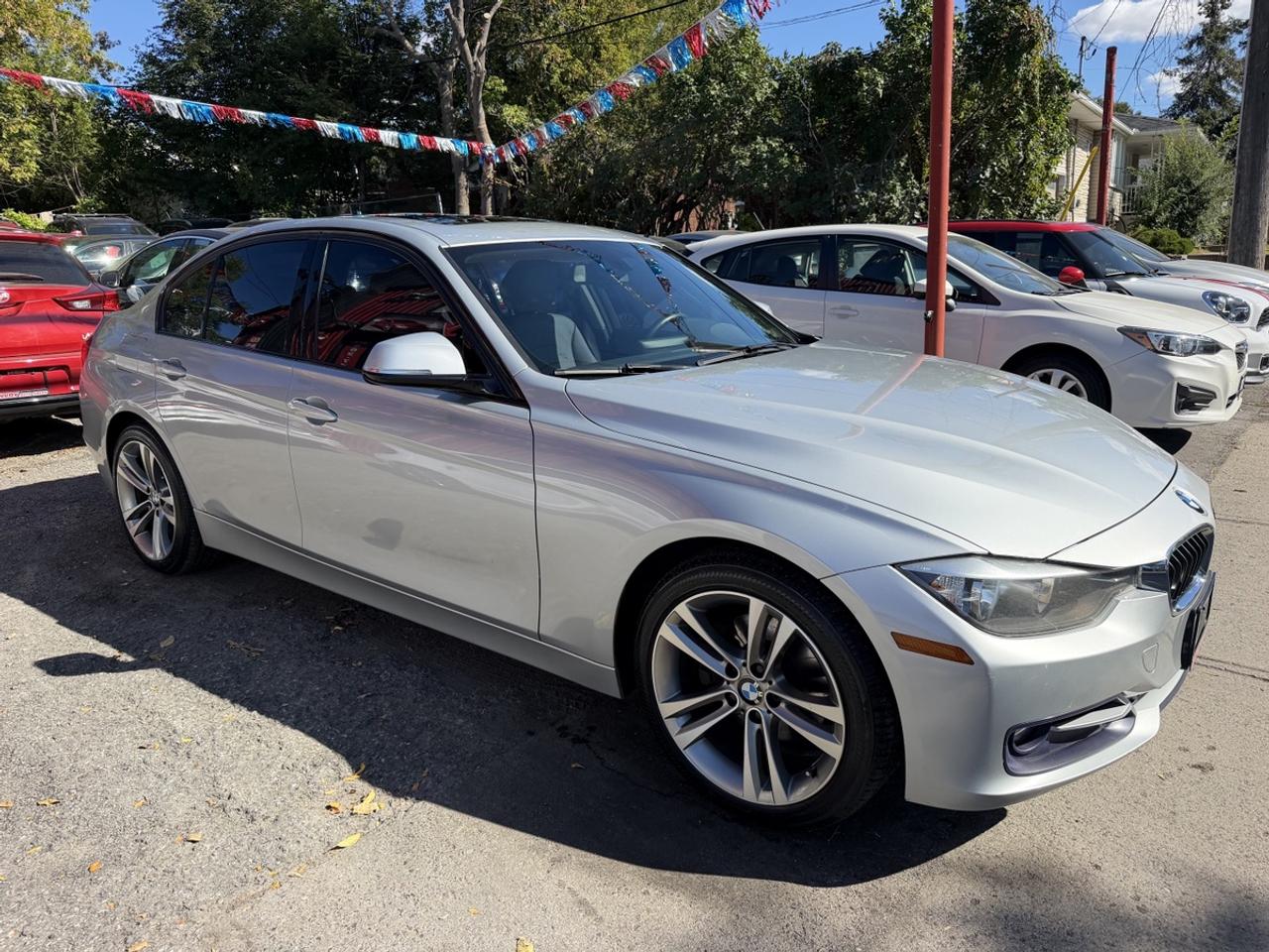 2014 BMW 3 Series 320i xDrive Sport Pkg Photo2