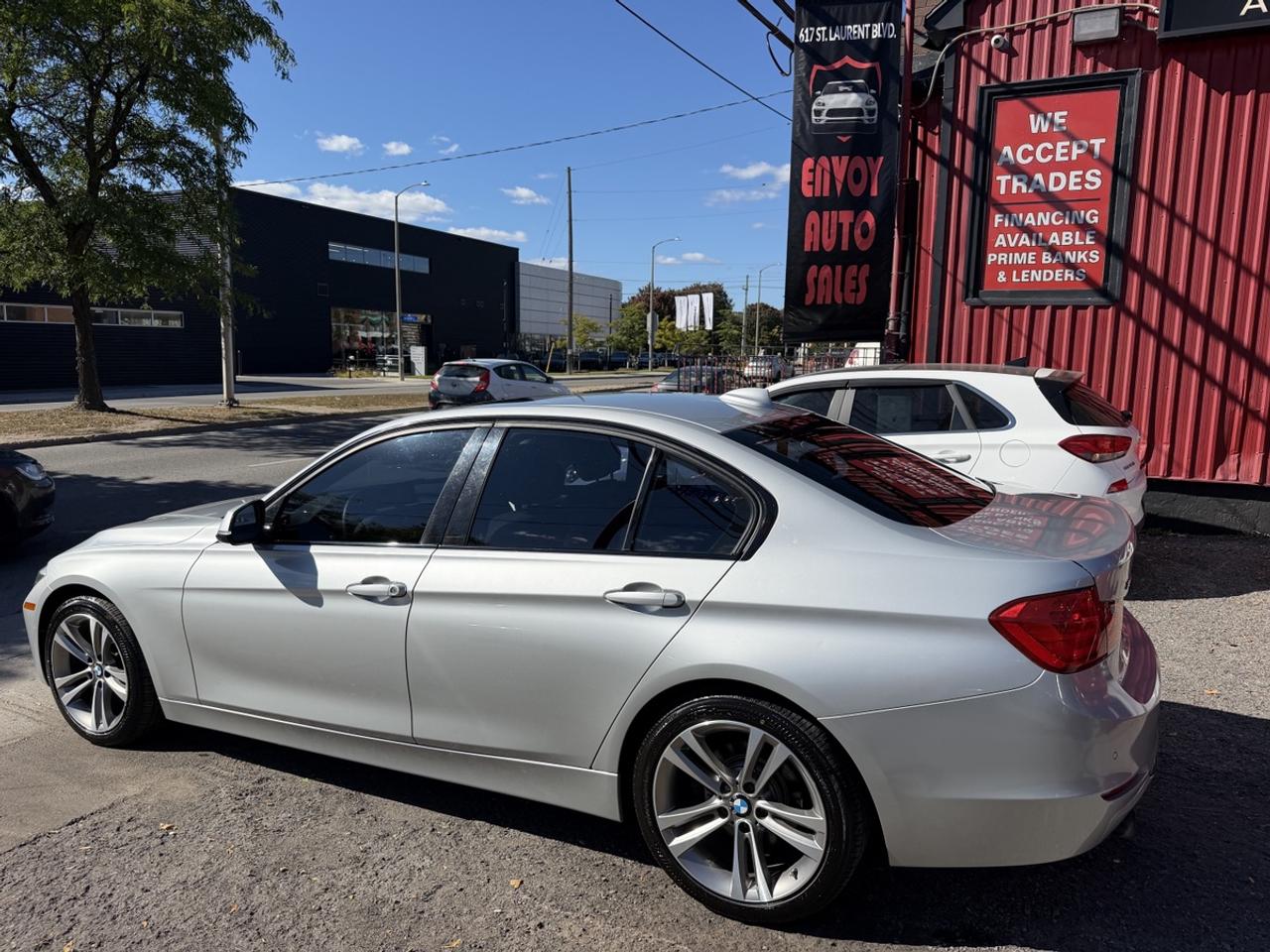 2014 BMW 3 Series 320i xDrive Sport Pkg Photo