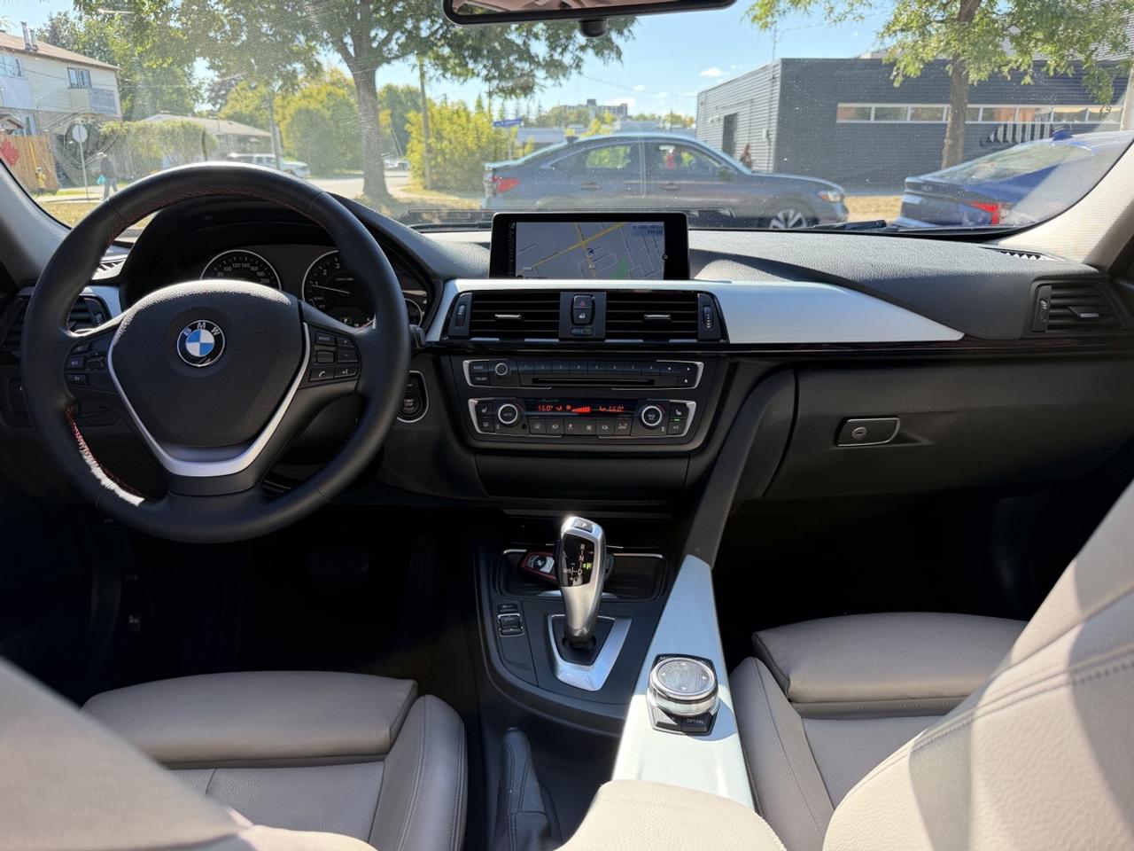 2014 BMW 3 Series 320i xDrive Sport Pkg Photo