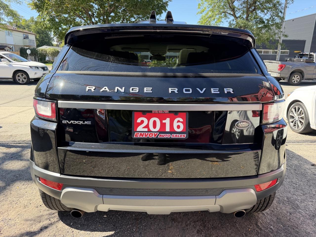 2016 Land Rover Range Rover Evoque SE Photo