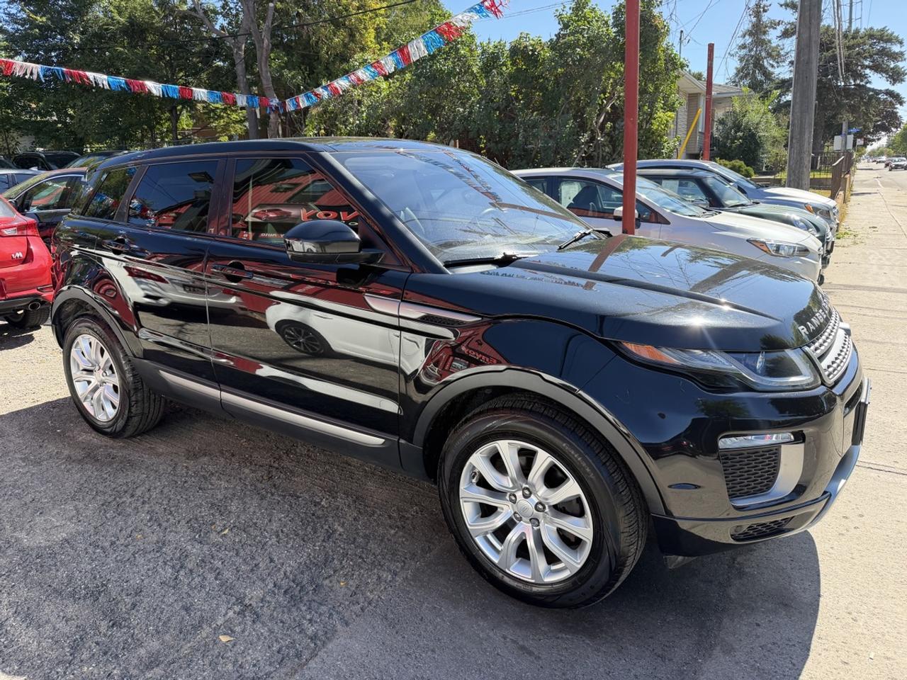 2016 Land Rover Range Rover Evoque SE Photo