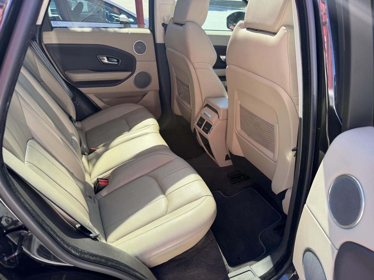 2016 Land Rover Range Rover Evoque SE Photo