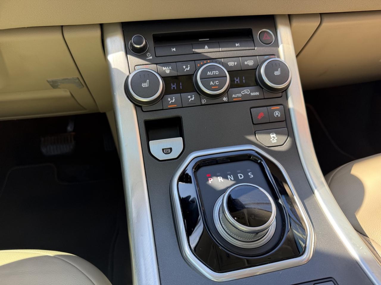 2016 Land Rover Range Rover Evoque SE Photo
