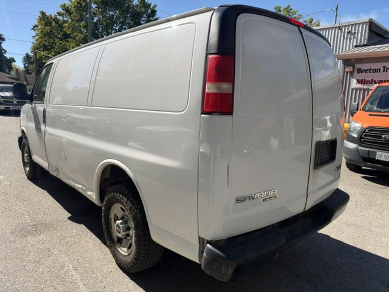 2015 GMC Savana CARGO VAN RWD 2500 135" RWD Photo