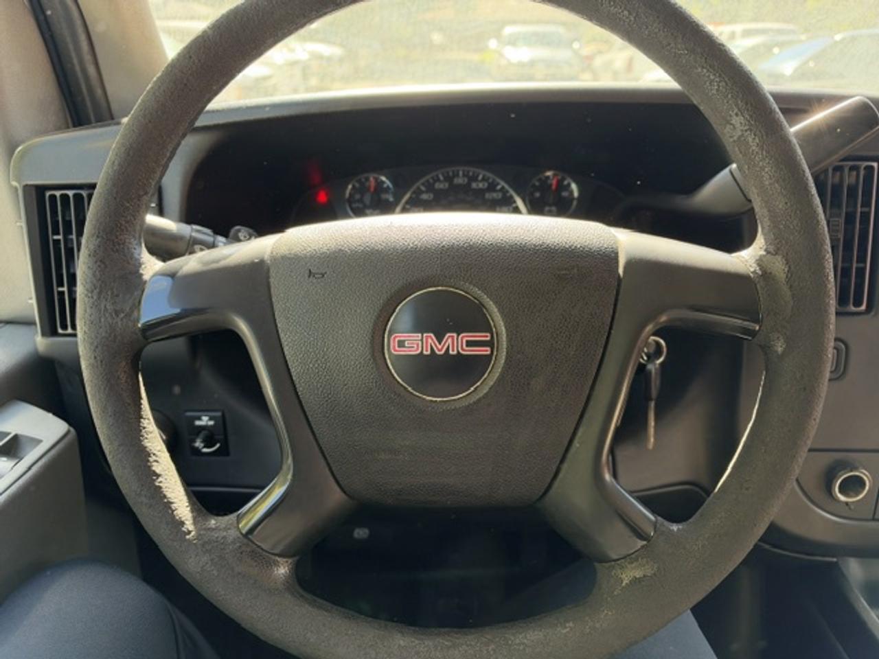2015 GMC Savana CARGO VAN RWD 2500 135" RWD Photo
