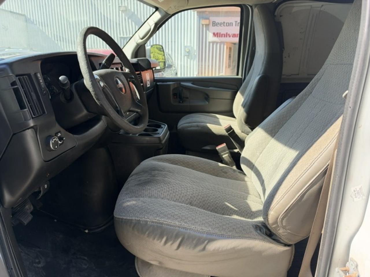 2015 GMC Savana CARGO VAN RWD 2500 135" RWD Photo