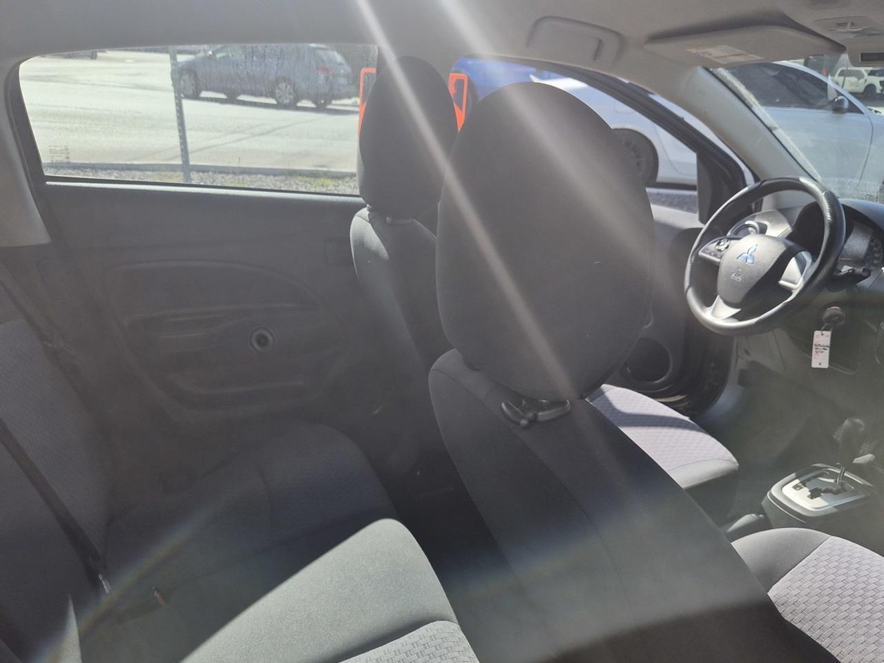 2017 Mitsubishi Mirage ES Photo