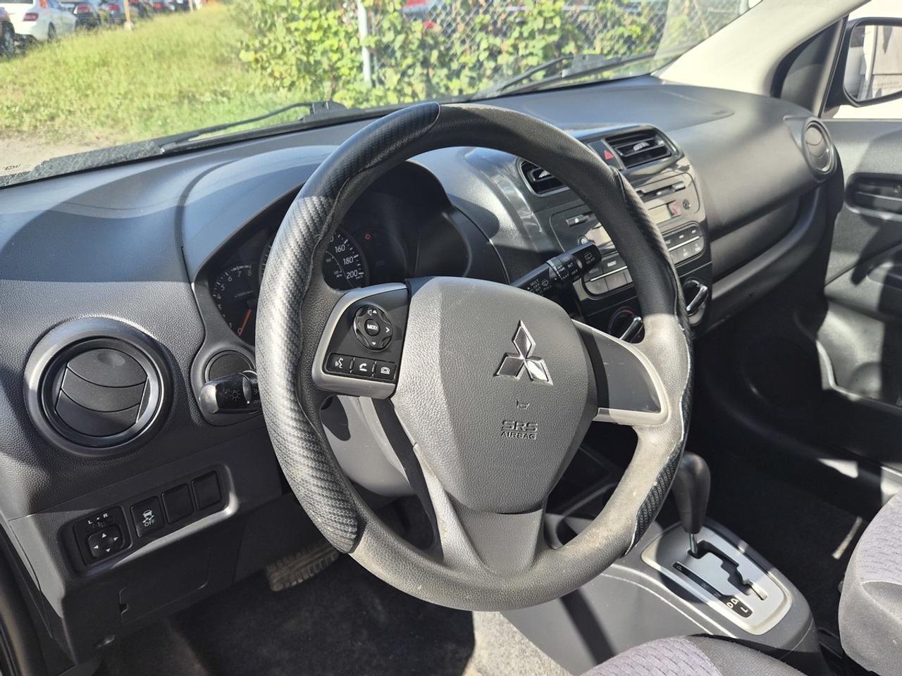 2017 Mitsubishi Mirage ES Photo