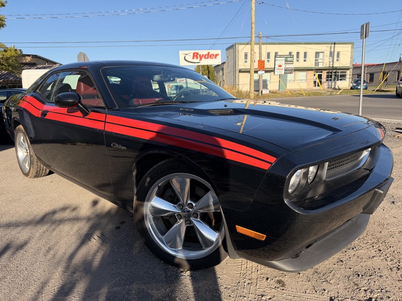 2013 Dodge Challenger R/T Classic Photo