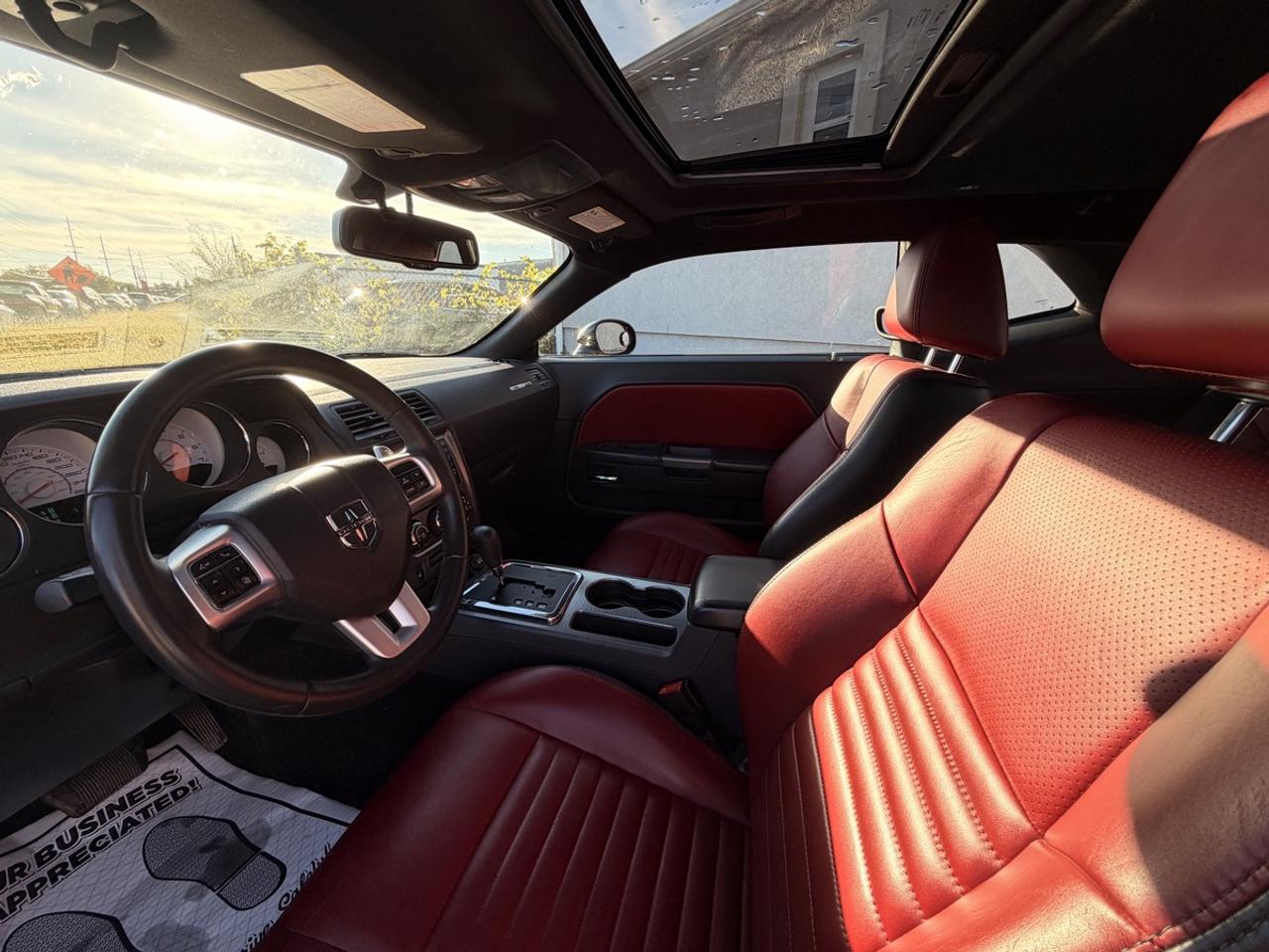 2013 Dodge Challenger R/T Classic Photo