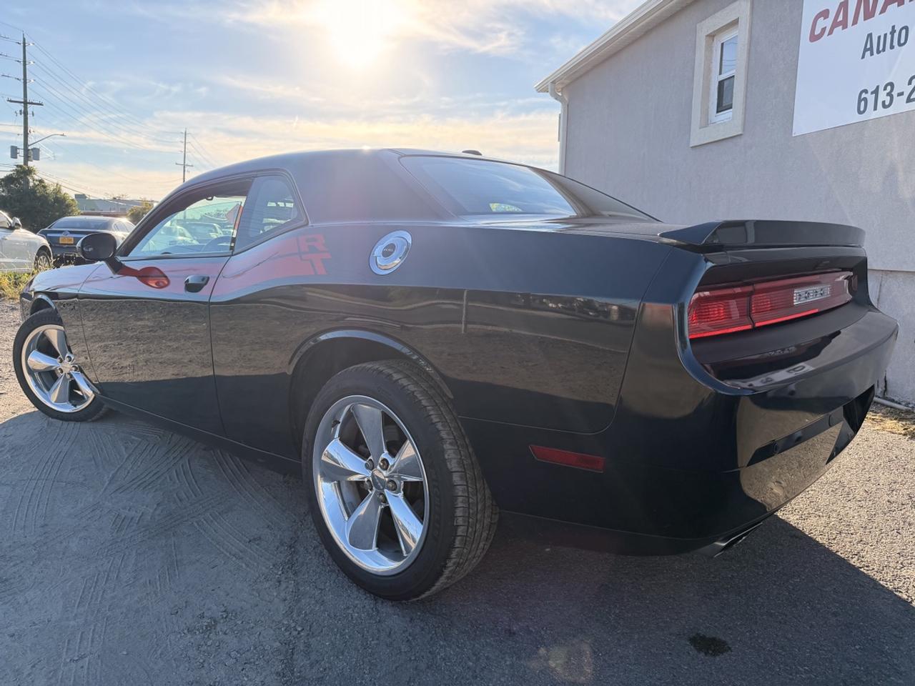2013 Dodge Challenger R/T Classic Photo