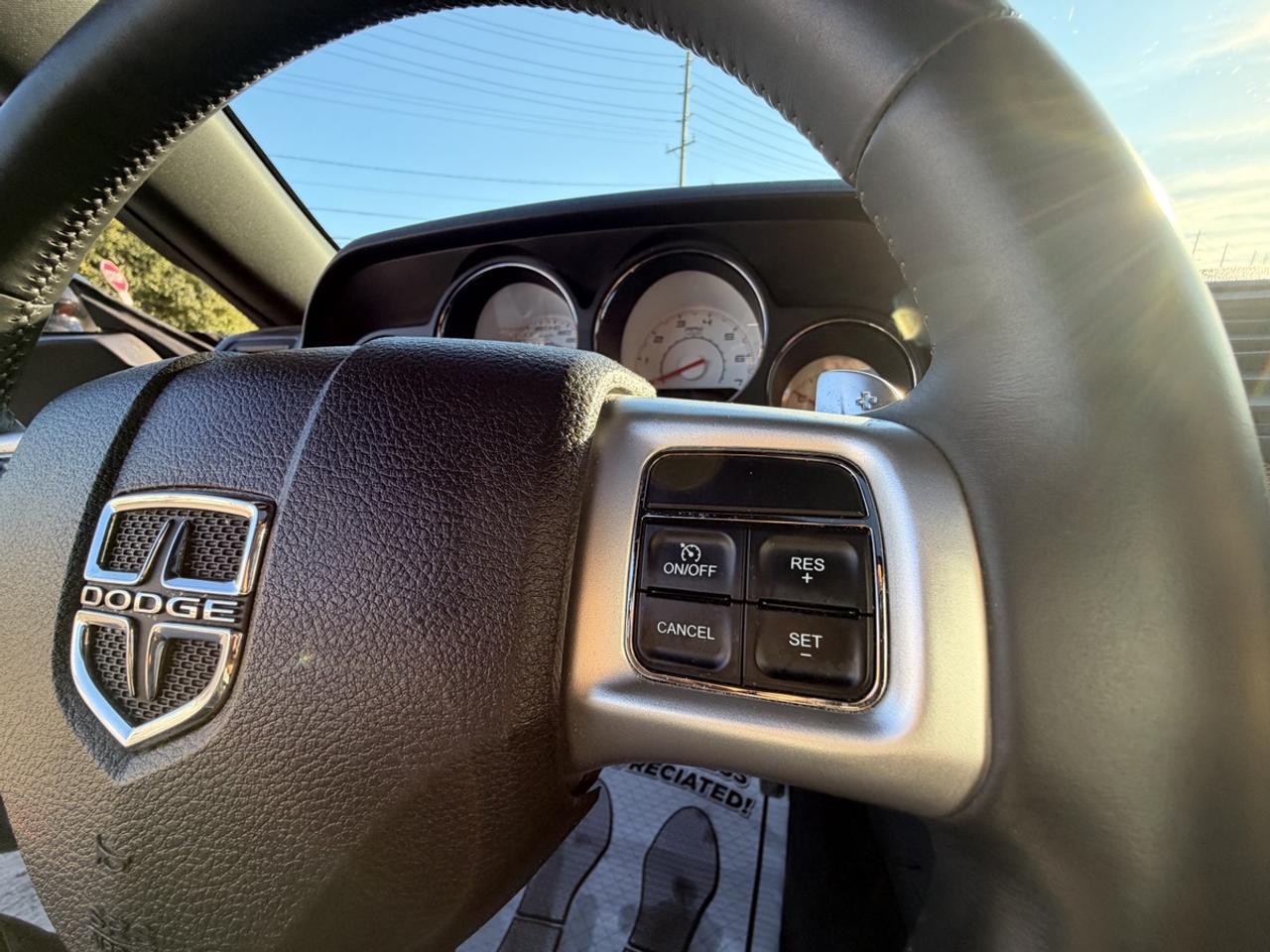 2013 Dodge Challenger R/T Classic Photo