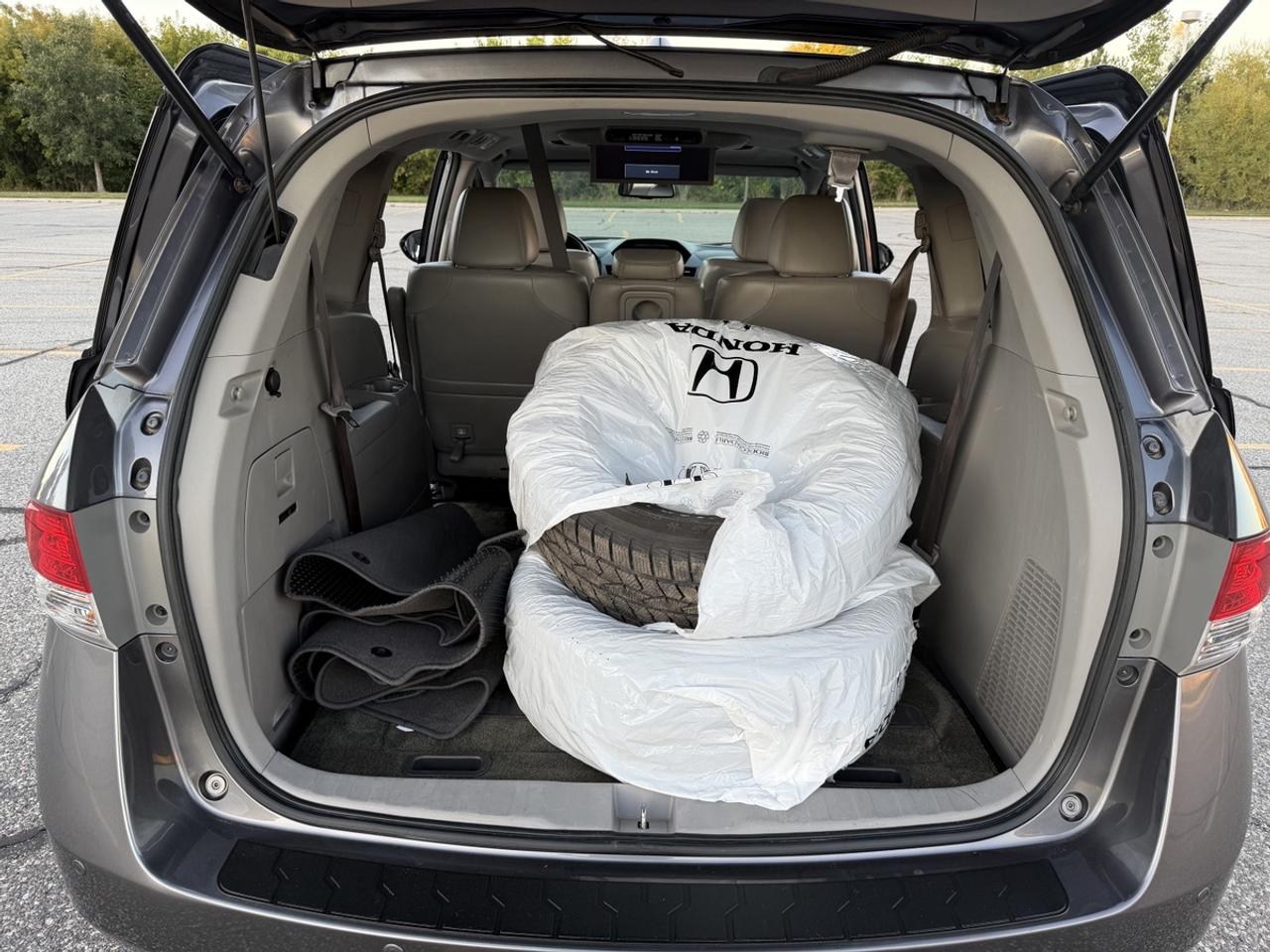 2016 Honda Odyssey TOURING | No-Accident | Pwr Doors | Leather | Dvd Photo