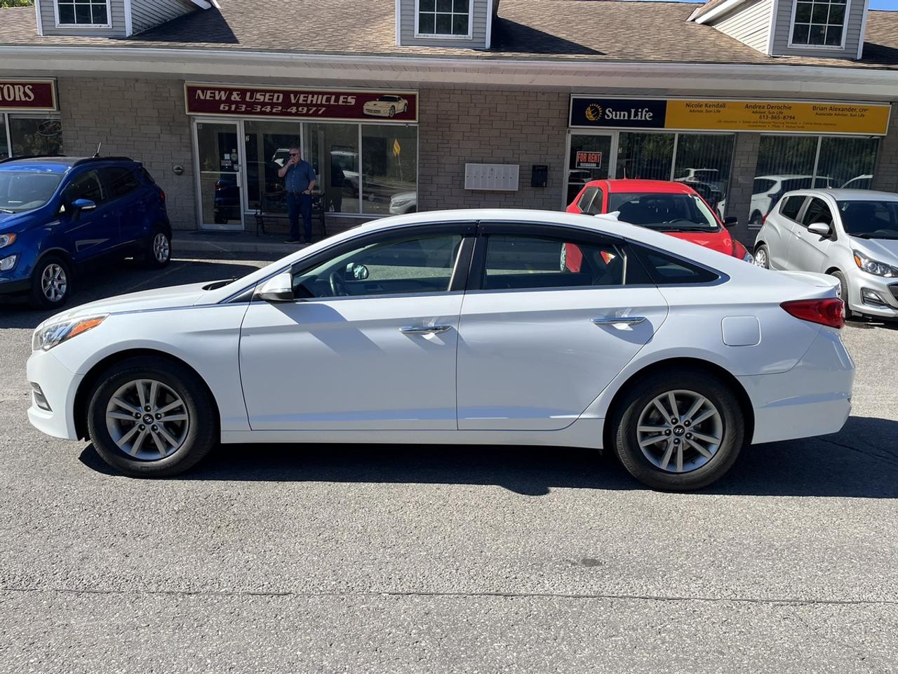 2015 Hyundai Sonata SE Photo