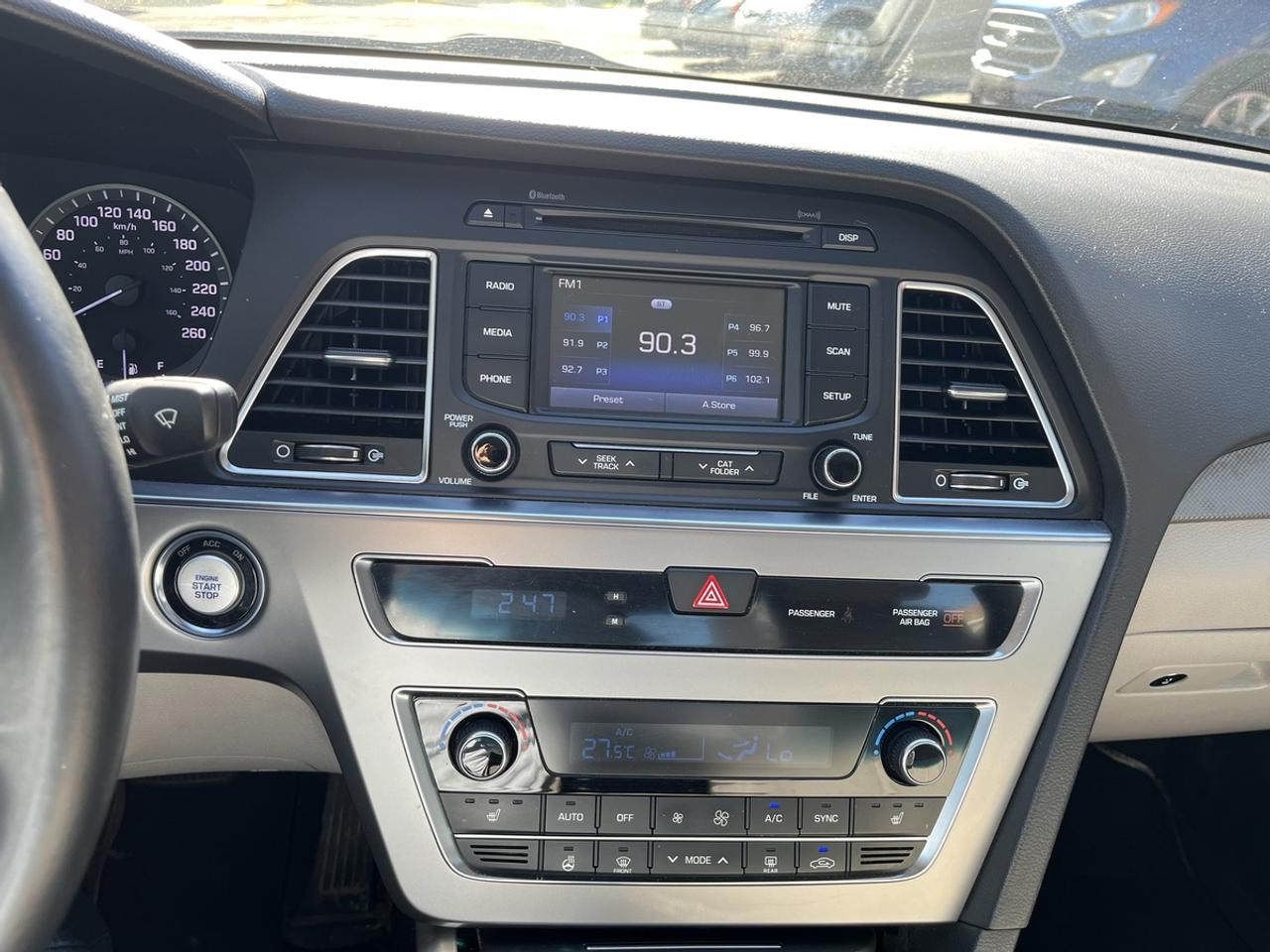 2015 Hyundai Sonata SE Photo