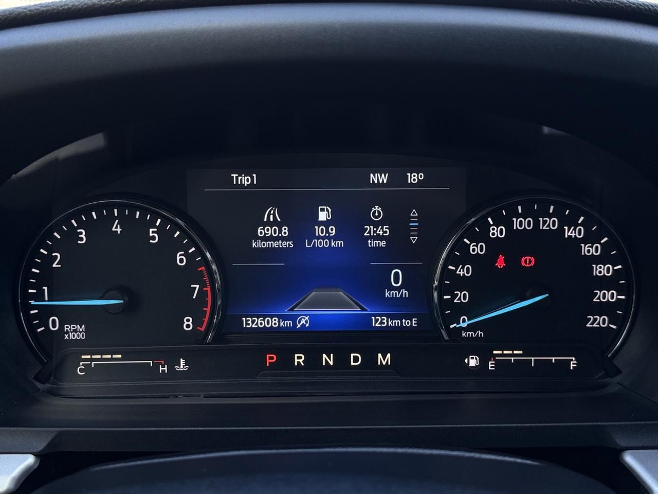 2020 Ford Explorer XLT Photo4