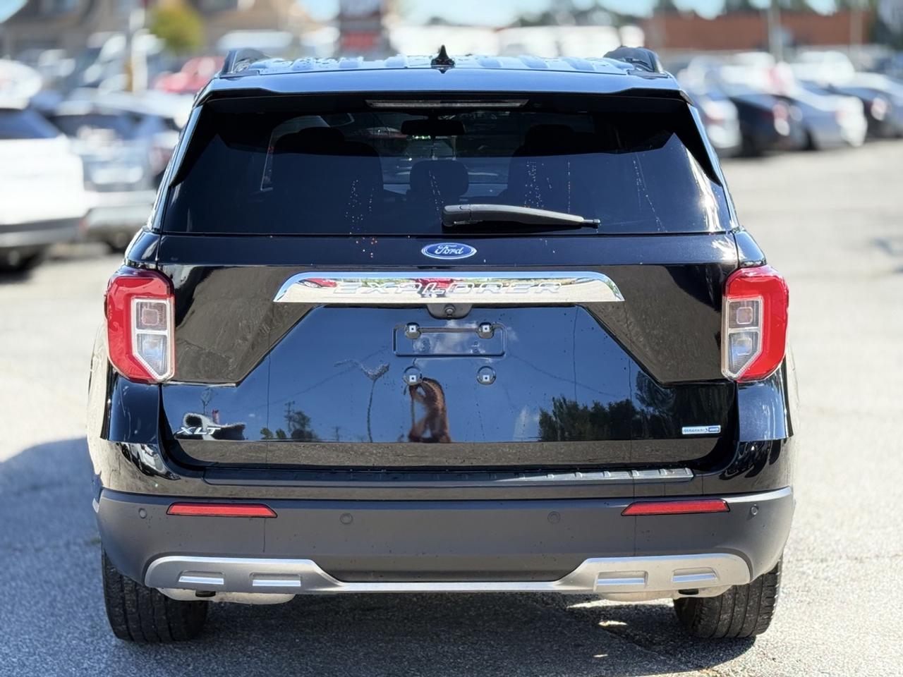 2020 Ford Explorer XLT Photo5