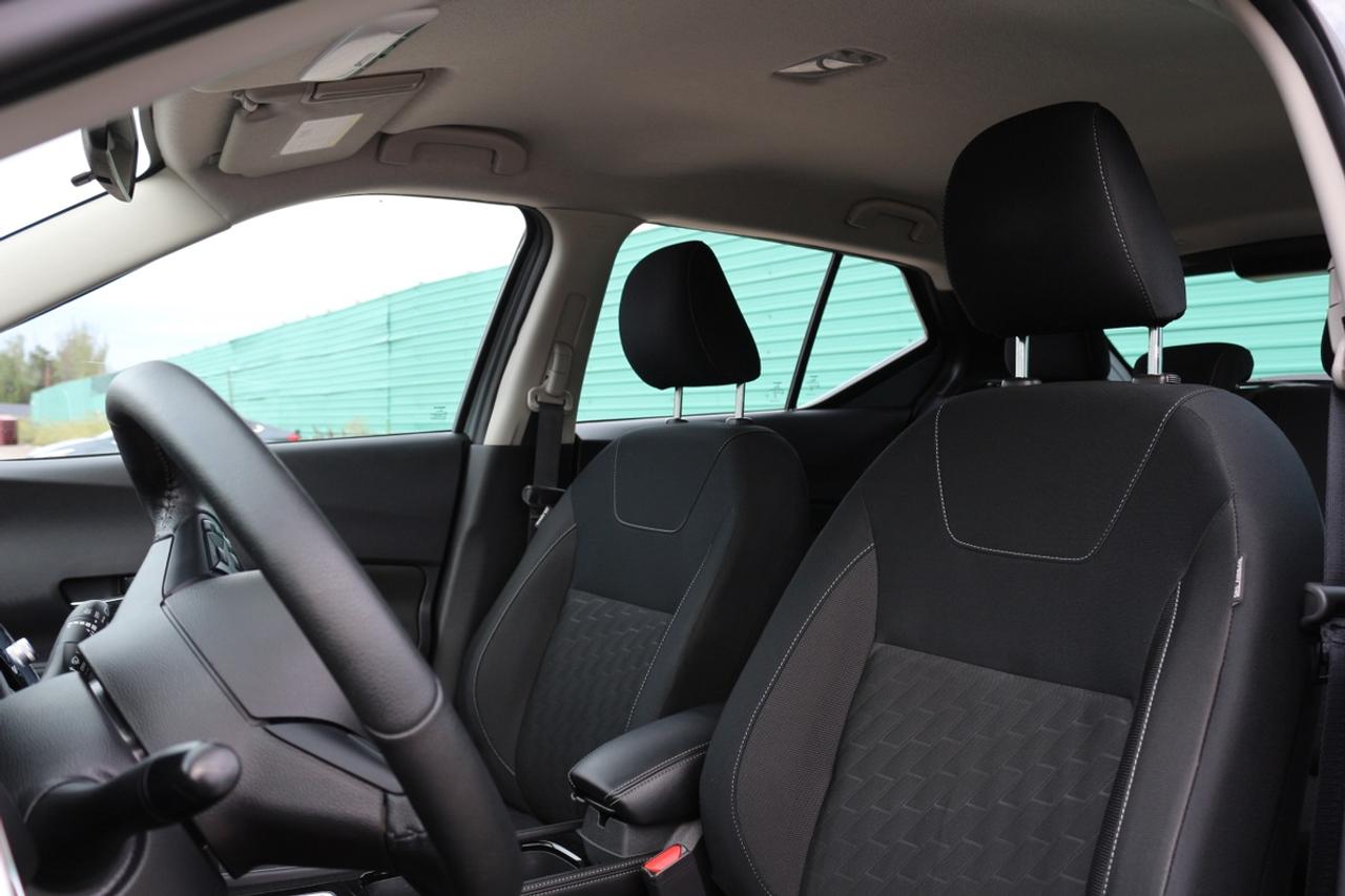 2024 Nissan Kicks SV Photo