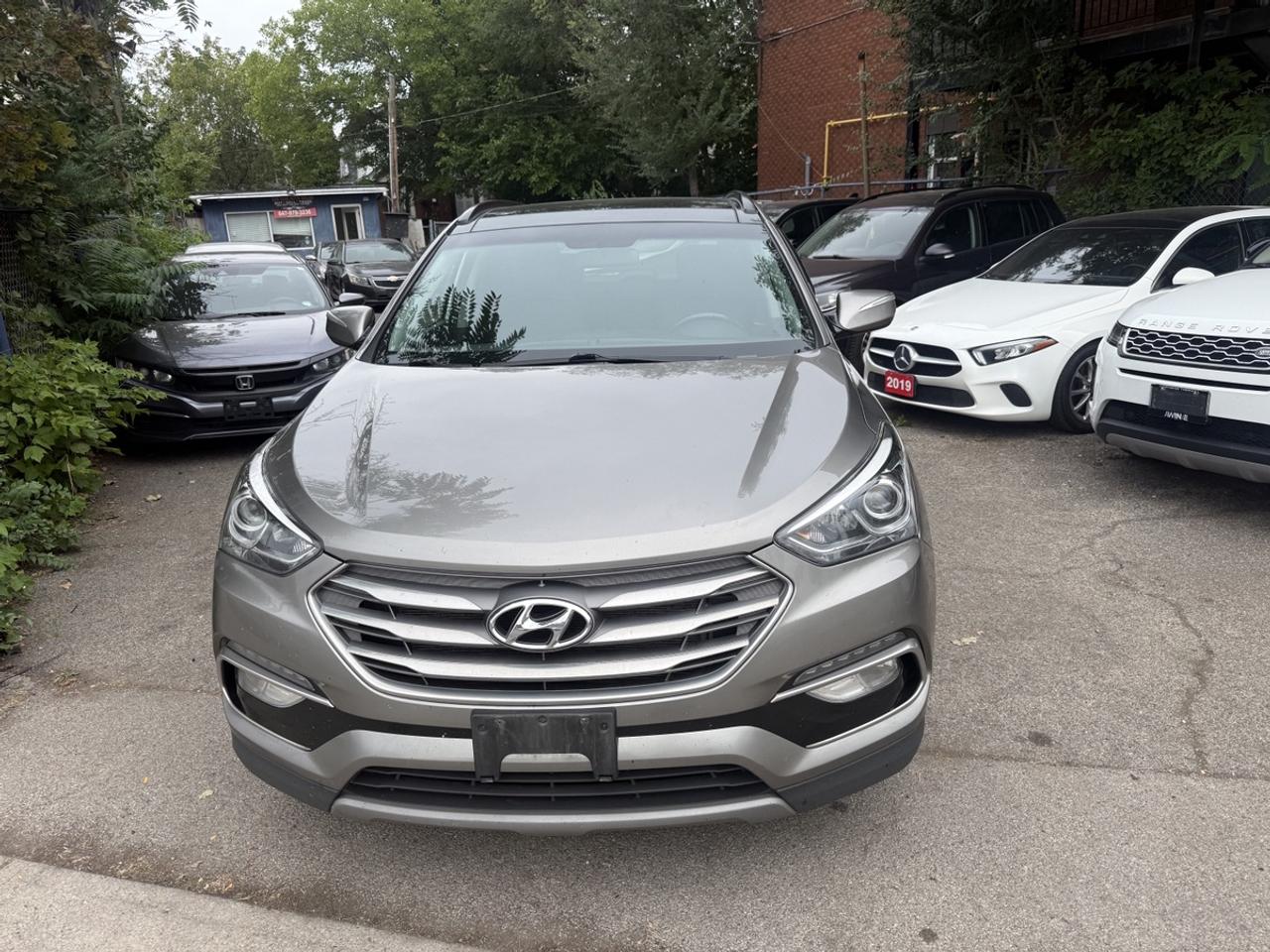 2017 Hyundai Santa Fe Sport SE Photo1