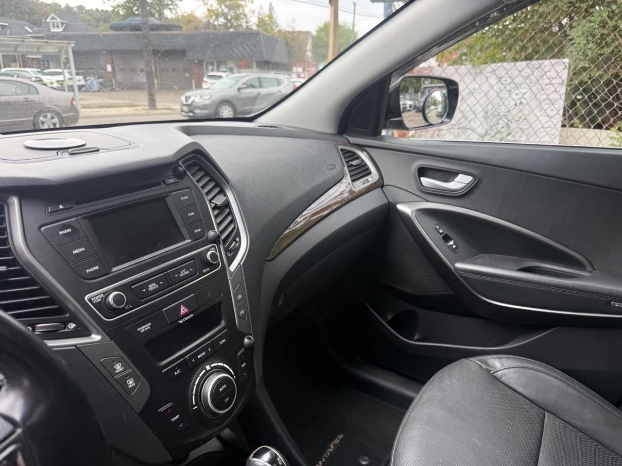 2017 Hyundai Santa Fe Sport SE Photo