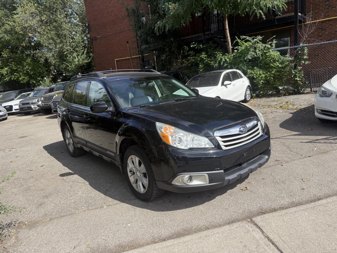 2011 Subaru Outback LIMITED Photo