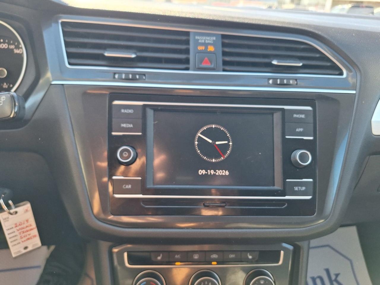 2019 Volkswagen Tiguan Trendline 4Motion Photo