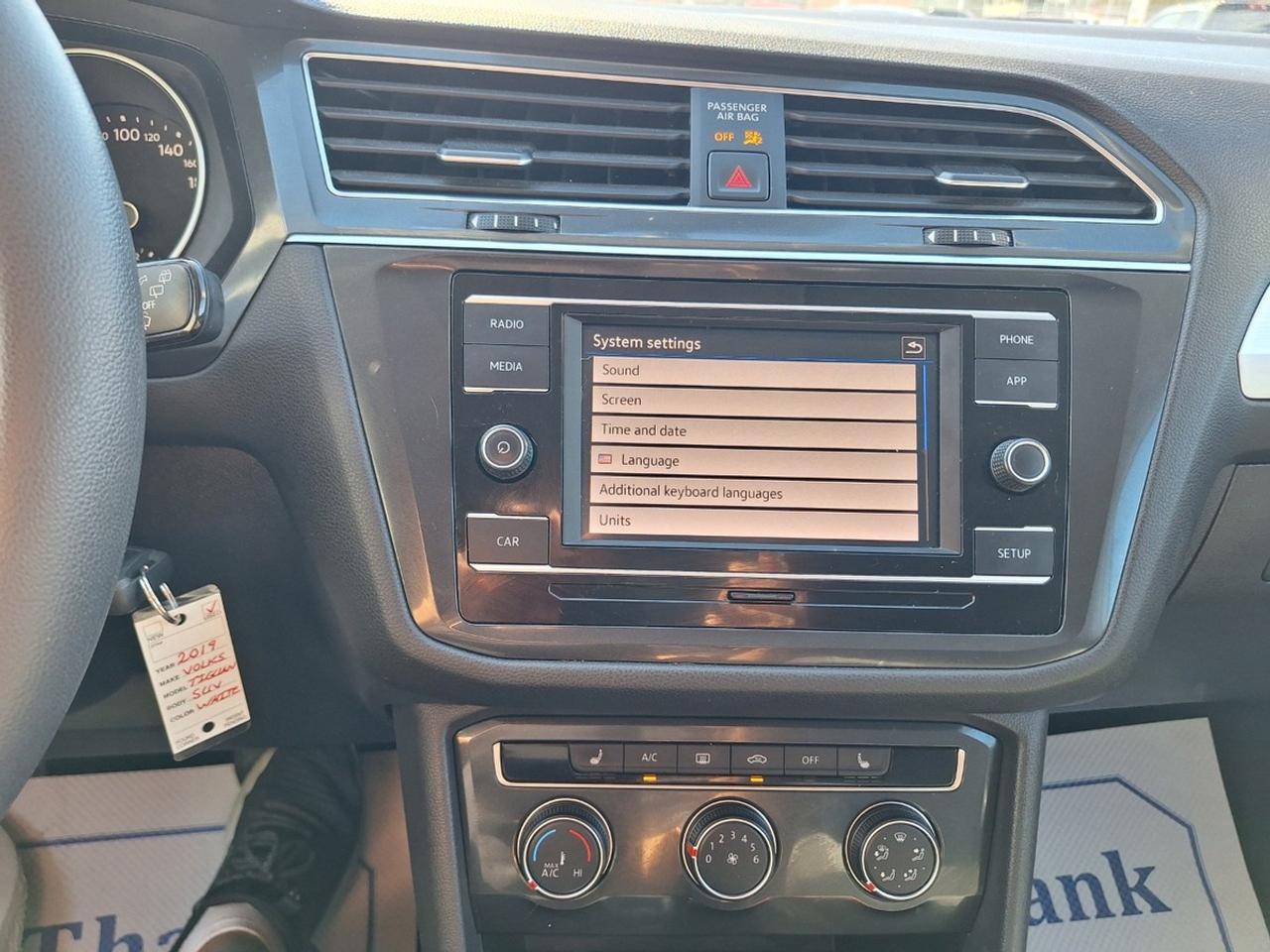 2019 Volkswagen Tiguan Trendline 4Motion Photo