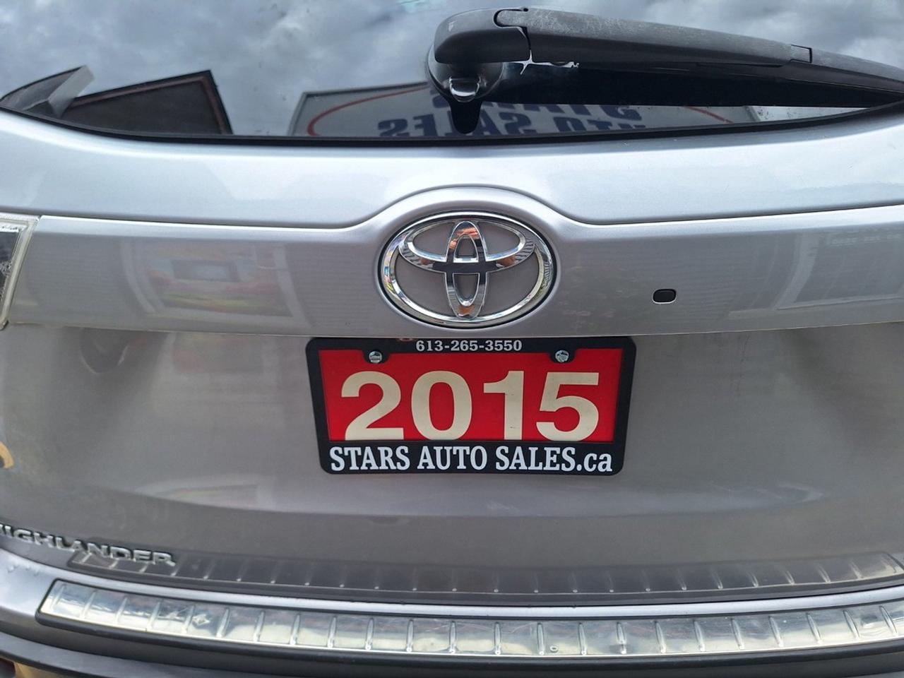 2015 Toyota Highlander AWD 4dr LE Photo