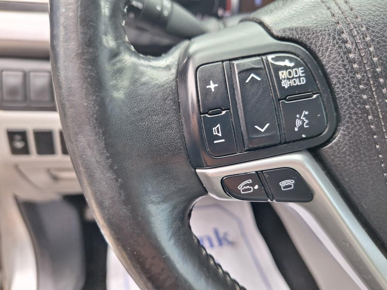 2015 Toyota Highlander AWD 4dr LE Photo