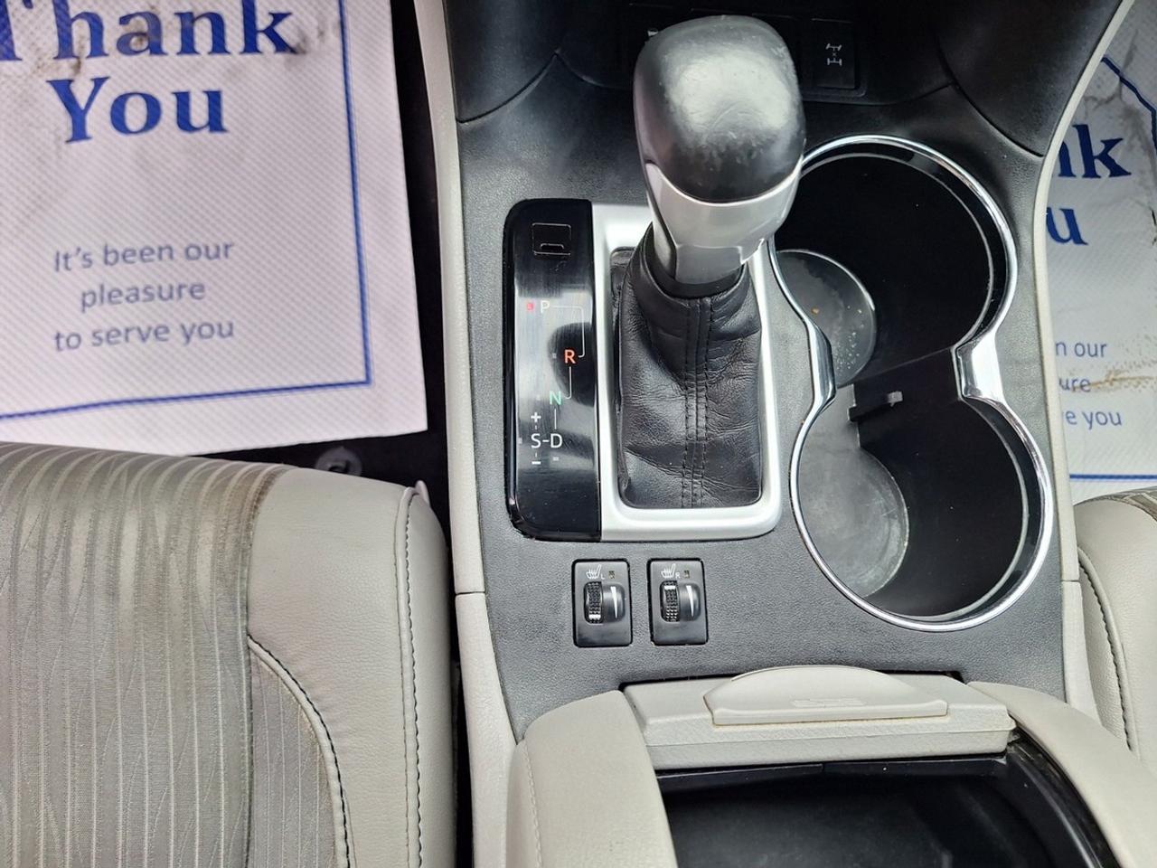 2015 Toyota Highlander AWD 4dr LE Photo