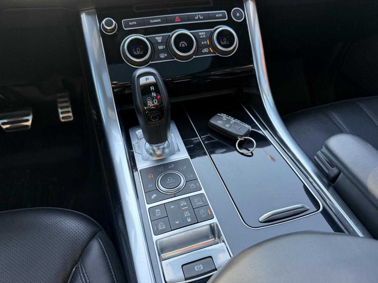 2016 Land Rover Range Rover Sport SUPERCHARGED DYNAMIC Photo