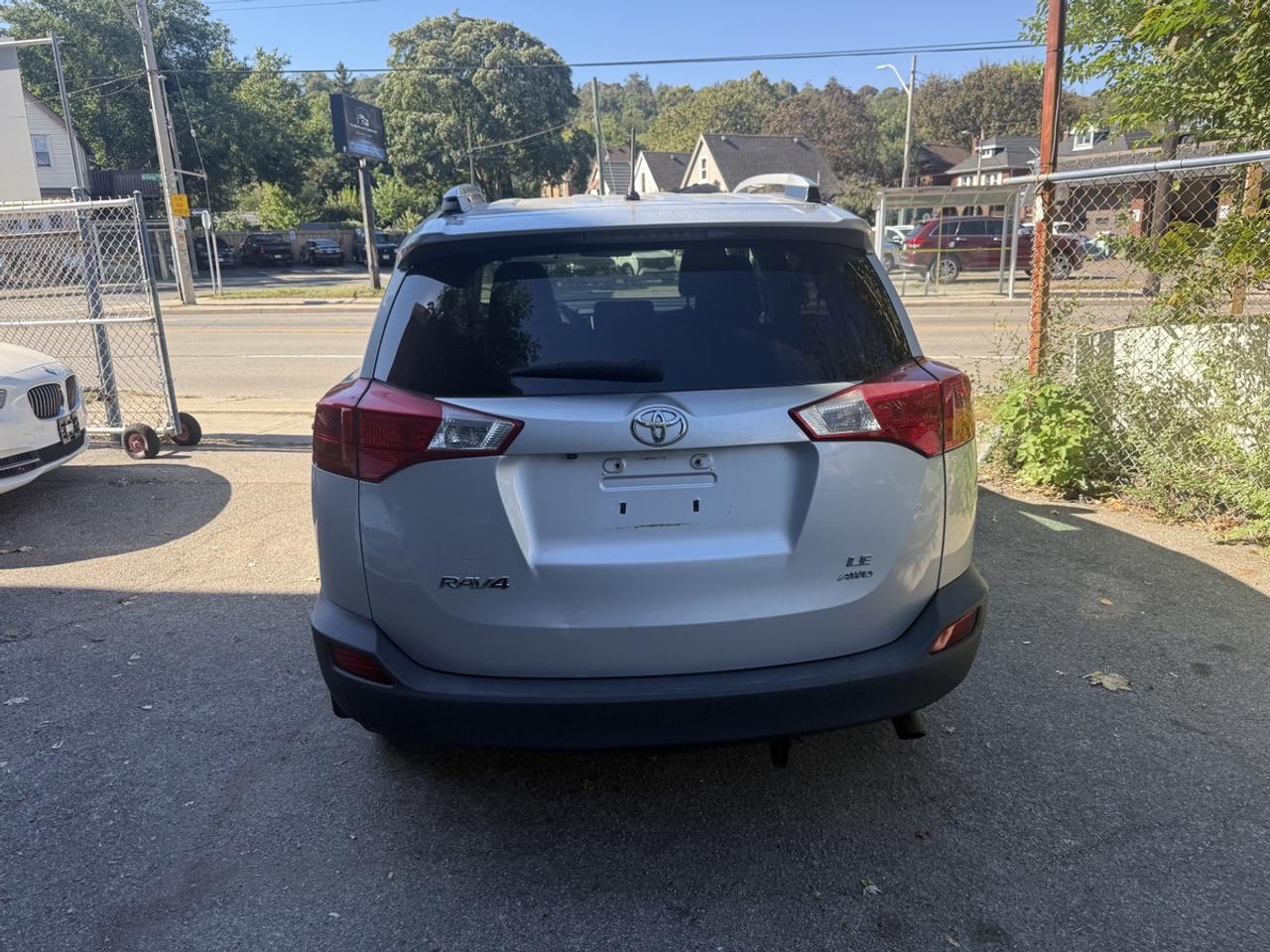 2014 Toyota RAV4 LE Photo