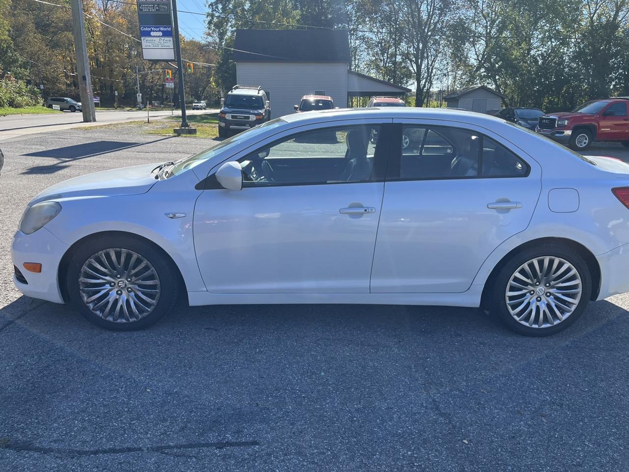 2011 Suzuki Kizashi SLS Photo1