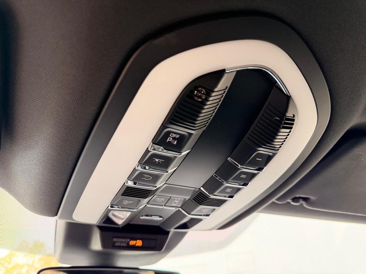2021 Porsche Macan S|PDLS+|CCF Photo