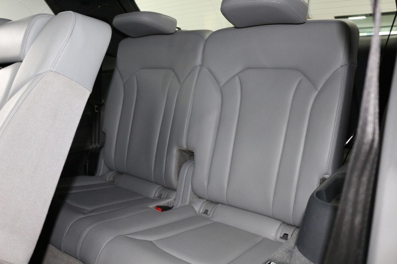 2018 Audi Q7 TECHNIK - 7 SEATS CLEAN CARFAX Photo