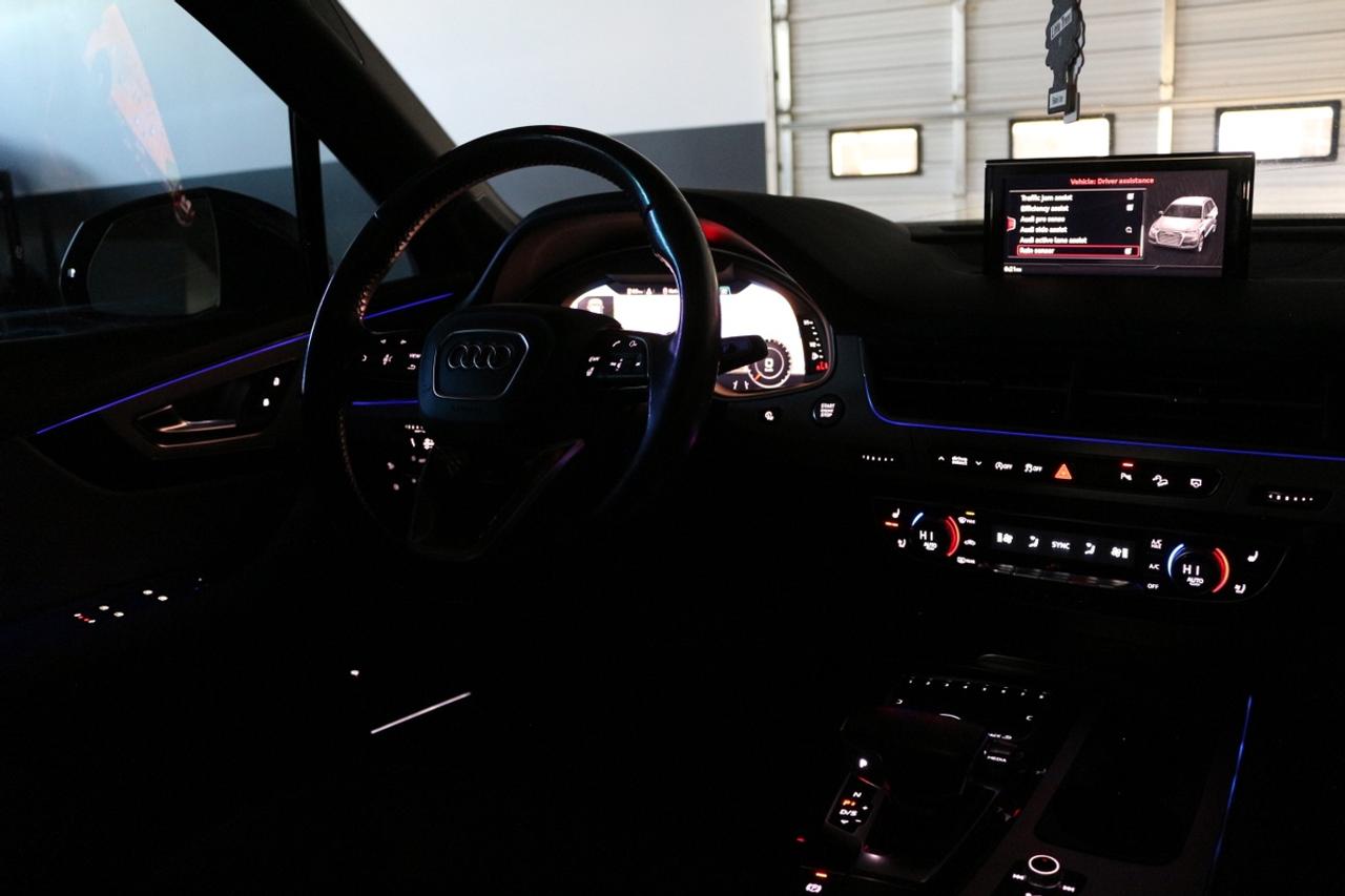 2018 Audi Q7 TECHNIK - 7 SEATS CLEAN CARFAX Photo