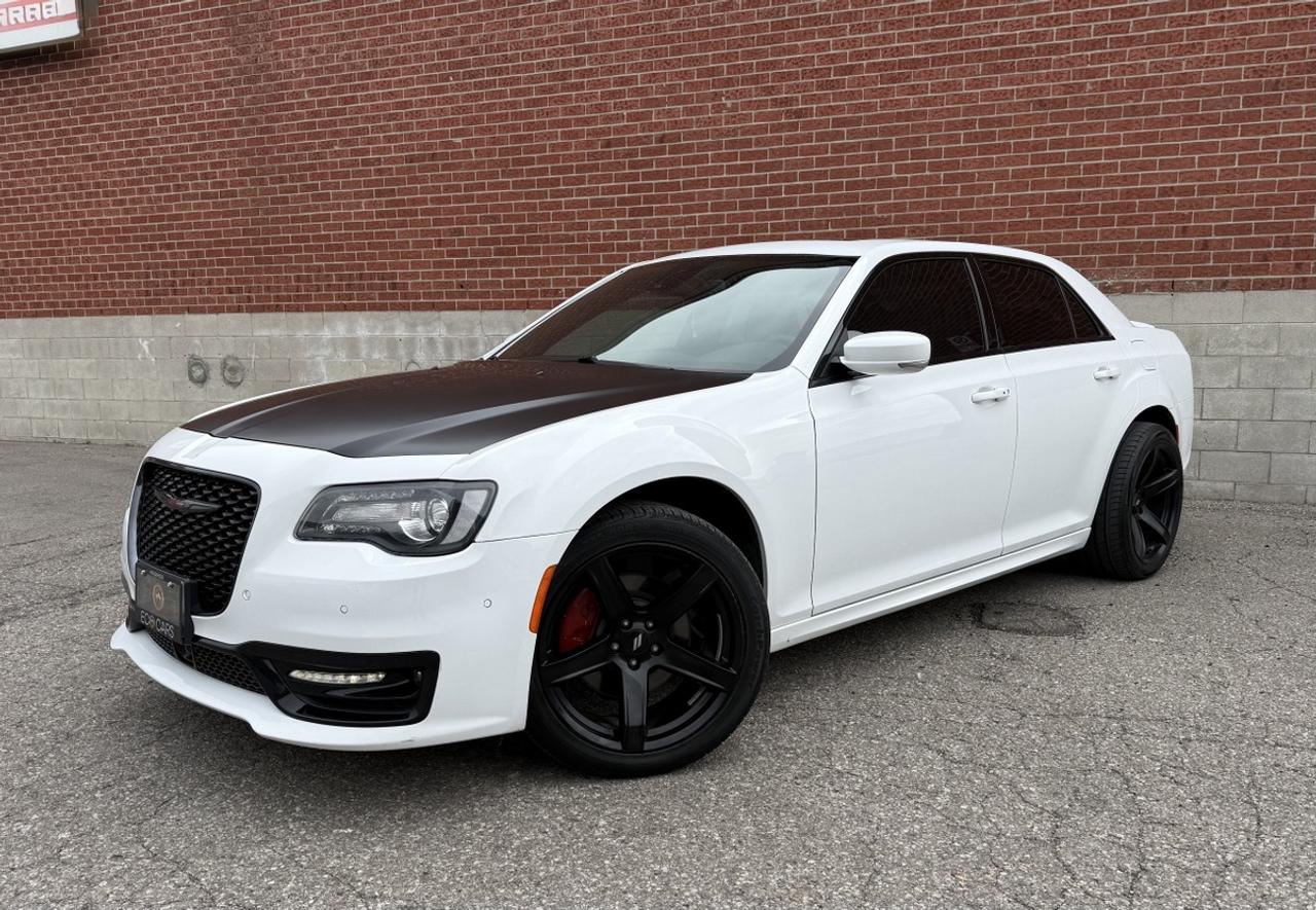 2023 Chrysler 300S AWD Panaroof| SRT Wheels| Leather Photo4