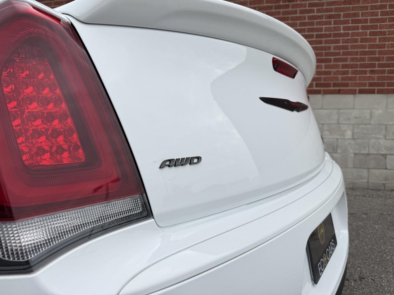 2023 Chrysler 300S AWD Panaroof| SRT Wheels| Leather Photo