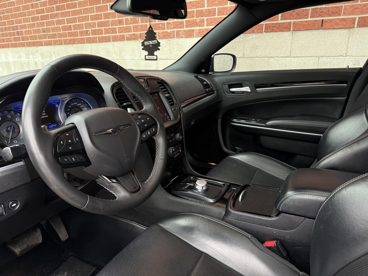 2023 Chrysler 300S AWD Panaroof| SRT Wheels| Leather Photo