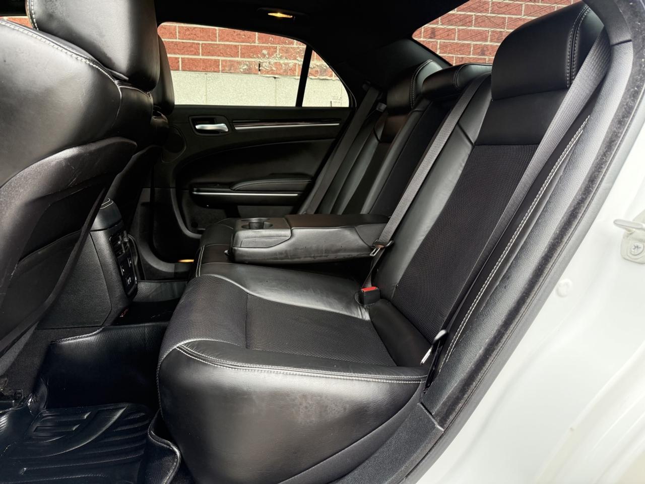 2023 Chrysler 300S AWD Panaroof| SRT Wheels| Leather Photo